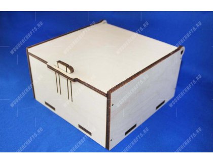 Коробка с крышкой 15 х 15 х 7 см (1077)